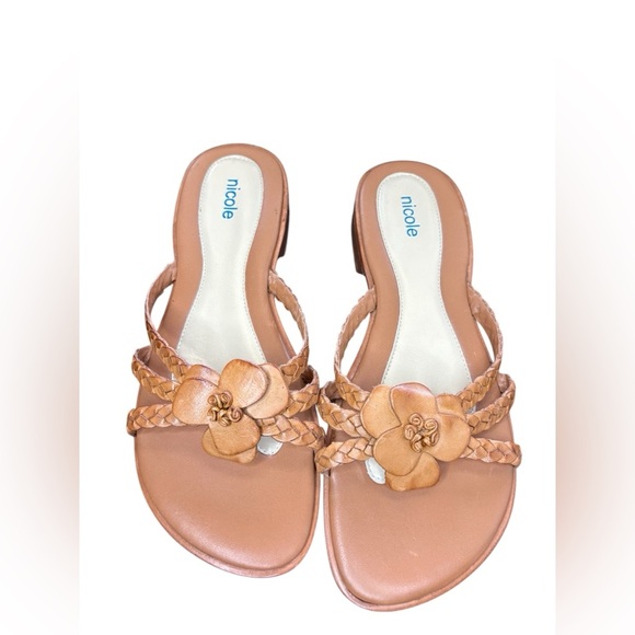 Nicole Cool Brown Leather Floral Braid Strap Sandals Slides Size 8.5 Flats - Picture 1 of 5